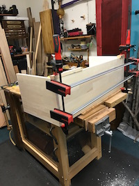Clamping wood panel on the wood bench