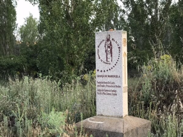 A pillar marking the camino trail.